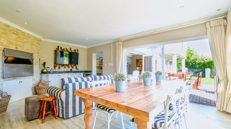 4 Bedroom Property for Sale in Kingswood Golf Estate Western Cape